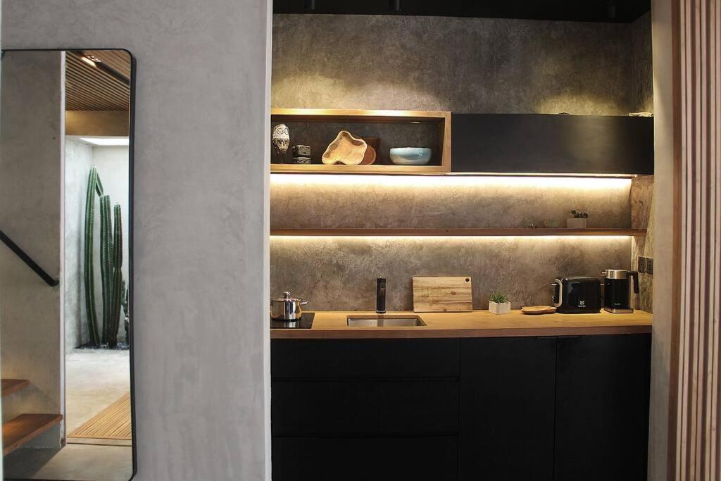 Villa Q Loft - Tropical - Designer Loft - Seminyak (Bali)
